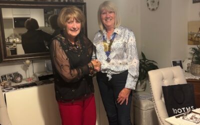 D5 Marple and Goyt Valley Club,  Incoming President Karen.