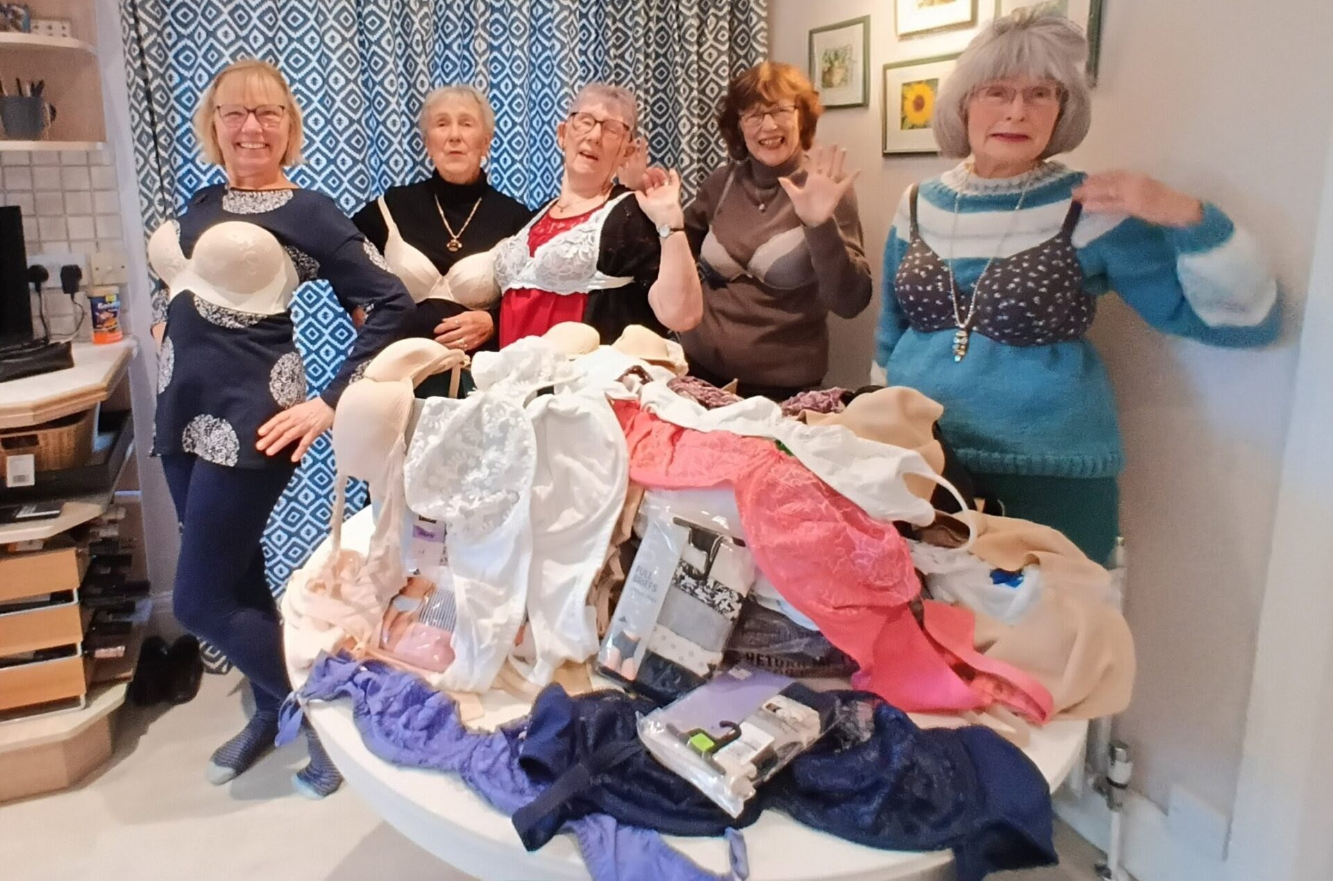 AD5_2025_ Sale Orange the World