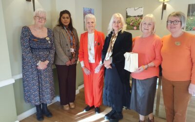 D9 – Witney club donate orange items to women’s refuge
