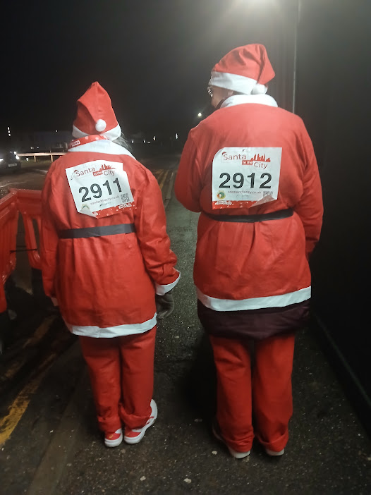 PD24_2025_Wickford_Eileen & Jane Santa in the City