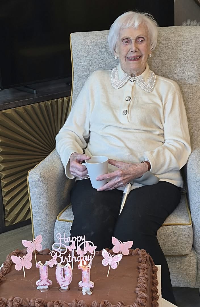 D21 – Whitchurch – Celebrating with Sheenagh at 101