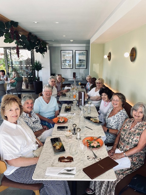 D5 Hazel Grove Past President’s Lunch