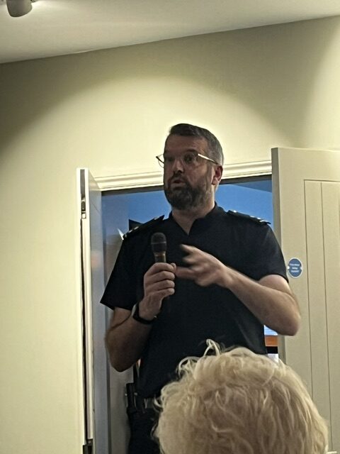 D5 IW Hazel Grove Border Force Speaker